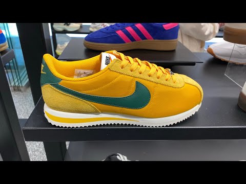 ◆正規品◆NIKE CORTEZ TEXTILE YELLOW OCHRE(W)◆関税/送料込◆ hqdefault.jpg