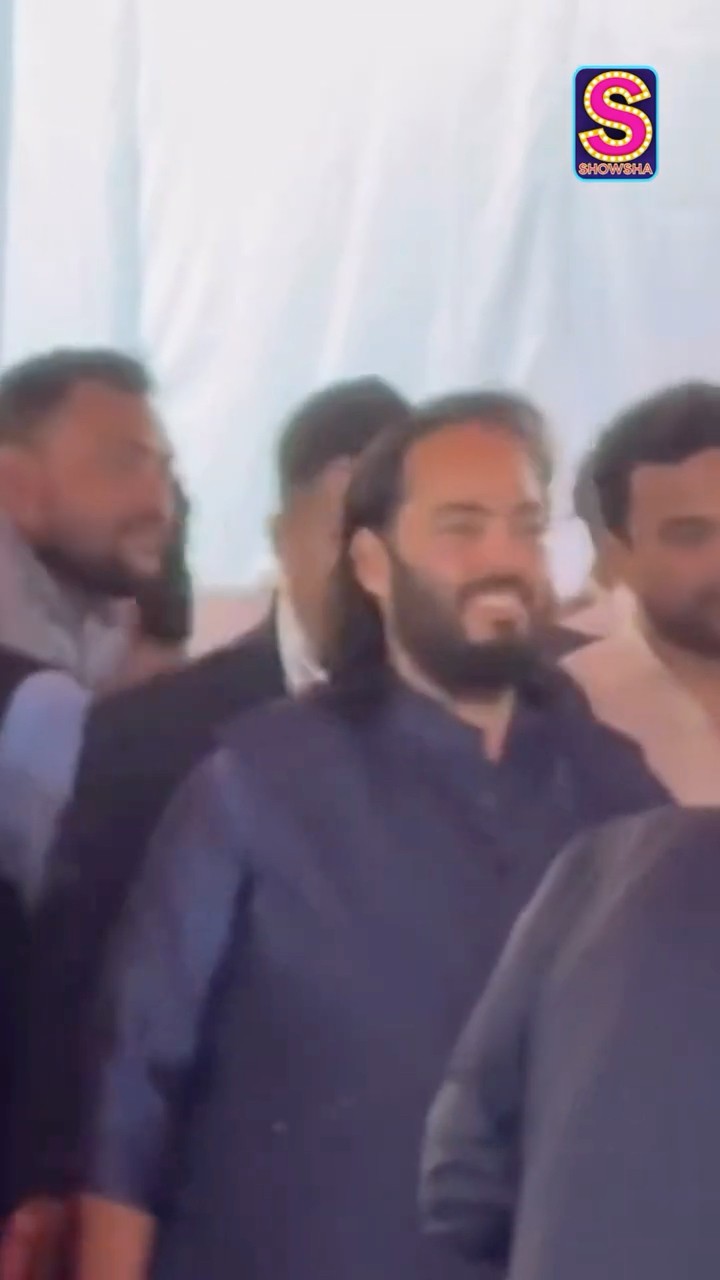 Anant Ambani's Humility Steals The Spotlight As He Greets Everyone At The Oath Ceremony | N18S