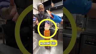 Neuvěřitelná Chyba S Lahví Kečupu