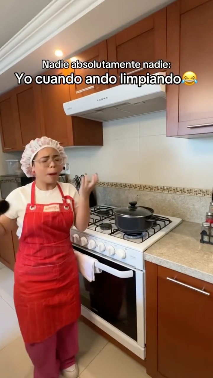 LIMPIANDO LA CASA