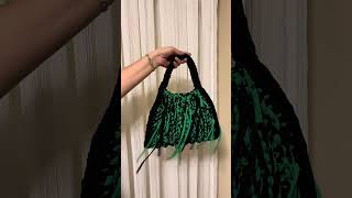 Penye İpten Püsküllü Çanta  💚🖤 #crochet #shorts #örgü #handmade #bagsonline #penyeip