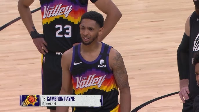 LeBron James Exchanges Words With Cameron Payne, Tells Him To Stay