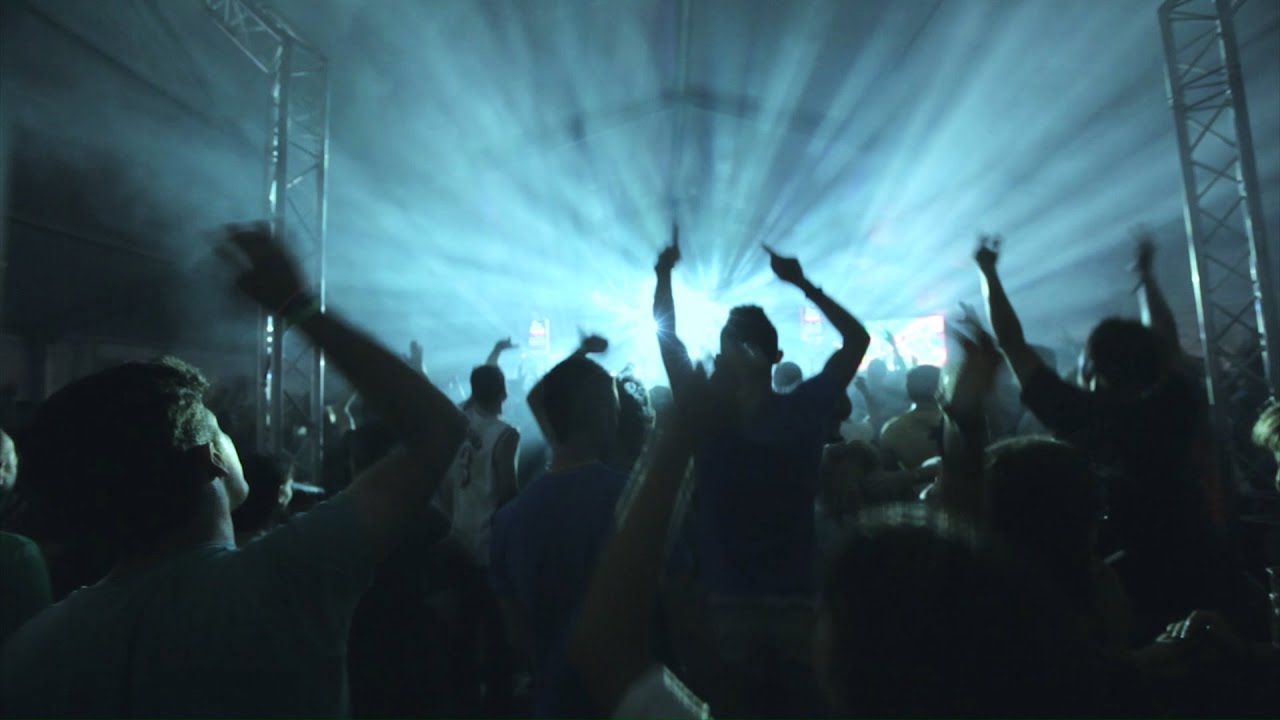 Mira Gojira & Planet H feat Kluster - Somebody (Official Video) en YouTube Mira Gojira & Planet H feat Kluster - Somebody (Official Video) en YouTube