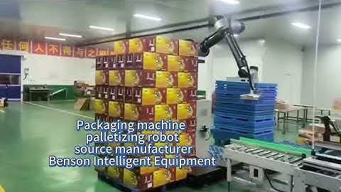 Collaborative robots palletizing boxes#robot #palletizing #automation
