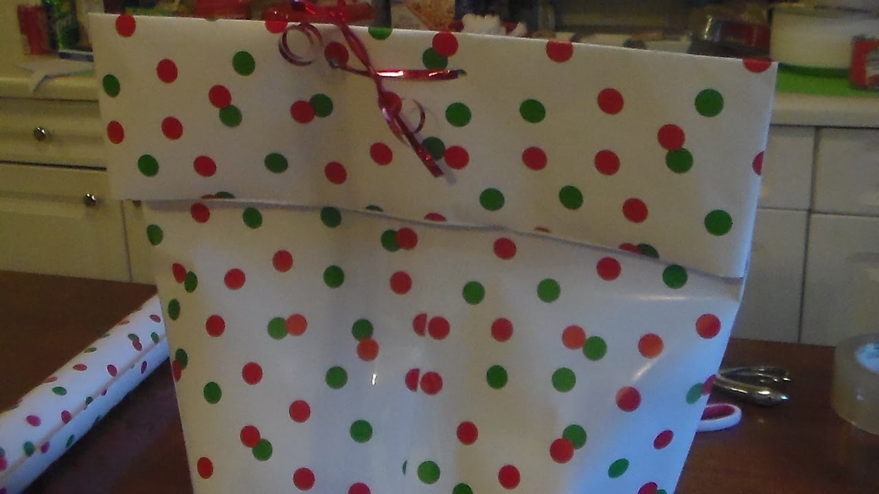 How to Make a Gift Bag from Wrapping Paper