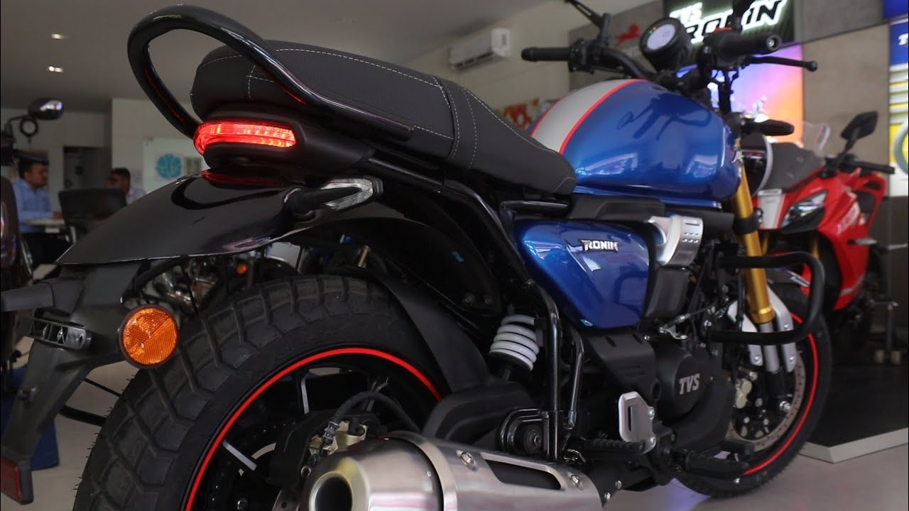 tvs ronin blue colour