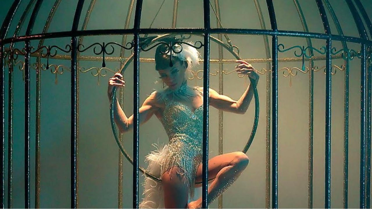 4F BIRD CAGE ACROBAT - YouTube