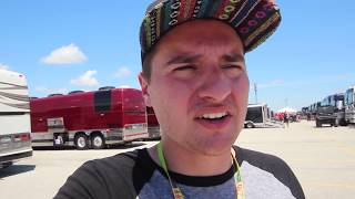 How To Buy Band Merch (Warped Tour 2016 Vlog)(, 2016-07-28T23:02:17.000Z)