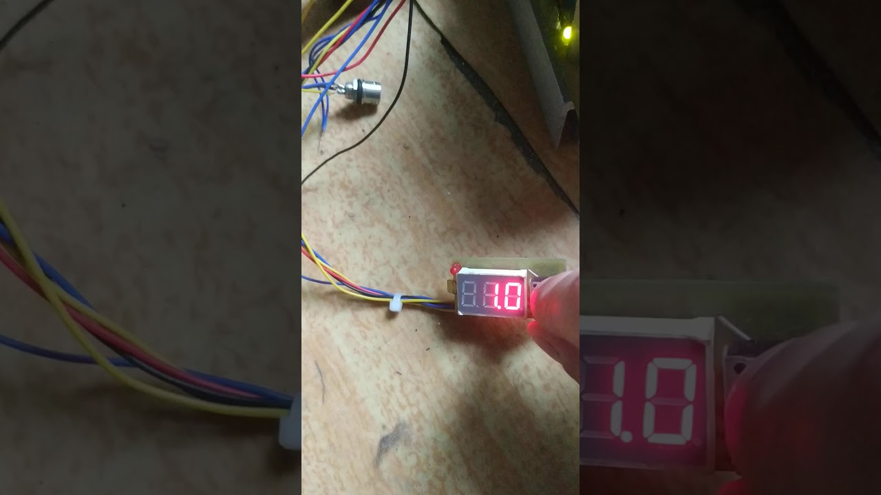 Восьмикрут PIC16F648 частота 1 Герц - YouTube