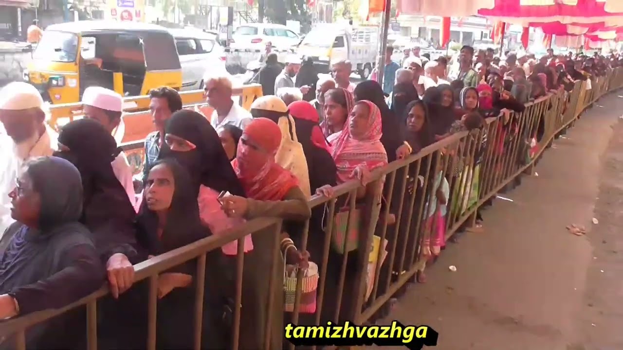 VLR  VELLORE MLA 7073 RAMZHAN THINSG WORTH 40 LAKHS TO MUSLIMS