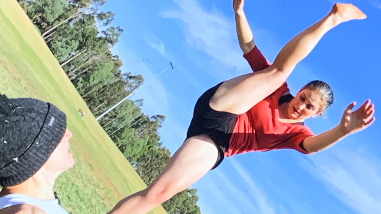 Girl Smashes Multiple Attackers