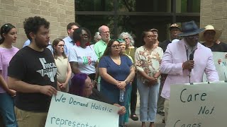 Celebrity Advocates call for Travis County to implement a plan for counsel at first appearance Profile