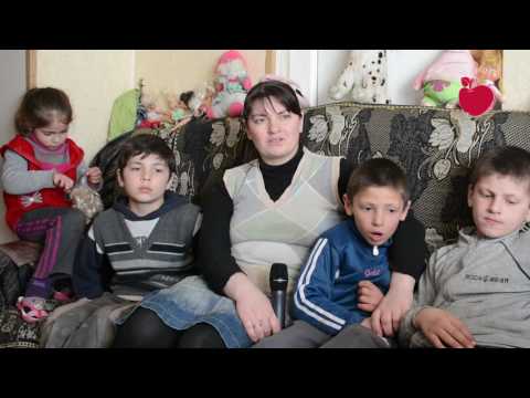 მრავალშვილიანი დედა აჩაბეთიდან - ,,დედას ცხინვალში და ჰყავს ავად\"