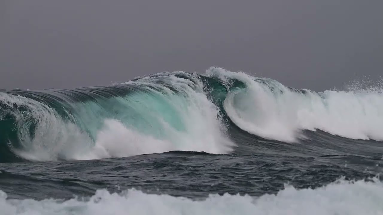 First wavy day of 2026 on Lake Superior