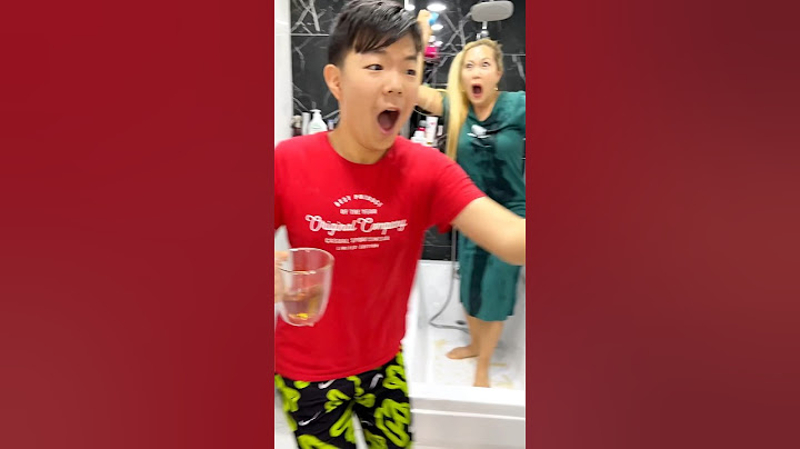 Help, I splashed my mom 😱😢 LeoNata family #shorts
