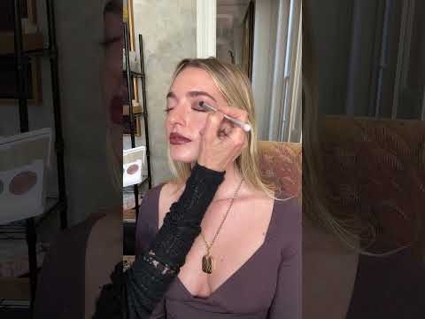 How To Create a Soft, Smoky Eye With One Shade