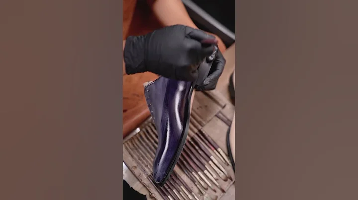 The transformation of the Blue Cut Oxford: the coloring process#shoes #leathershoes #fashion L