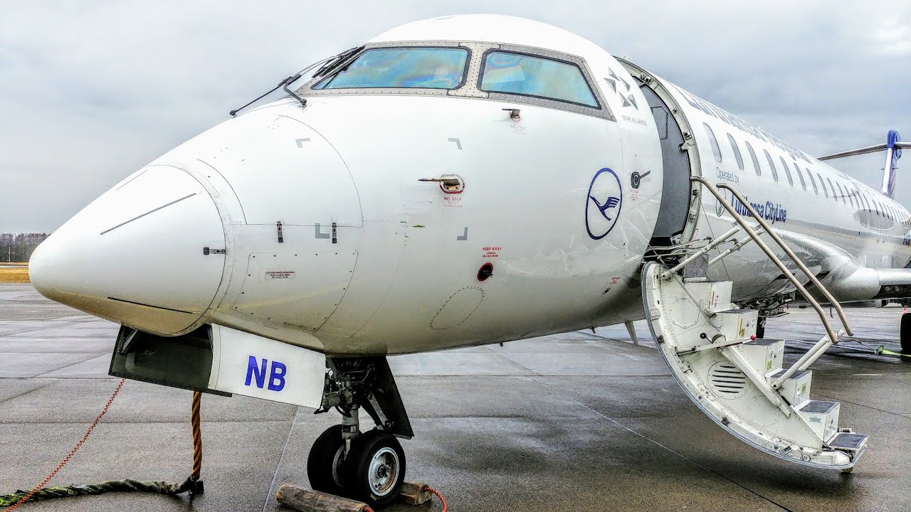 ✈️TRIP REPORT | Lufthansa (Economy) | Friedrichshafen - Frankfurt | Bombardier CRJ900