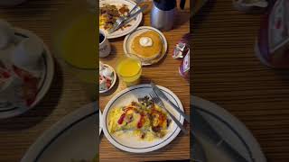 Eating in IHOP📍 #restaurant #foodlover #pancakes #ihop #breakfast
