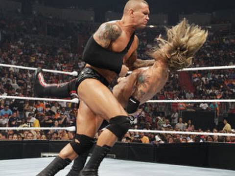 Raw: Randy Orton vs. Edge - Viewer's Choice Special Attraction