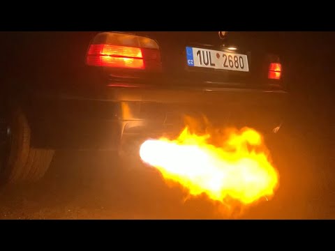 BMW E36 328i huge flames, fast and loud rev limiter MUST SEE!!