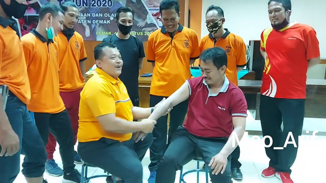 Cara Massage Cedera Arm Elbow