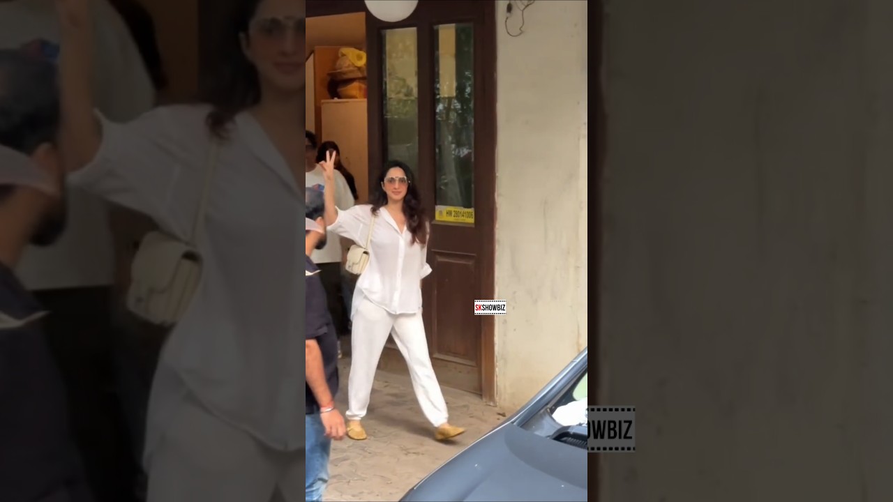 ✨ Kiara Advani steps out today from dubbing studio in Mumbai 🎙️