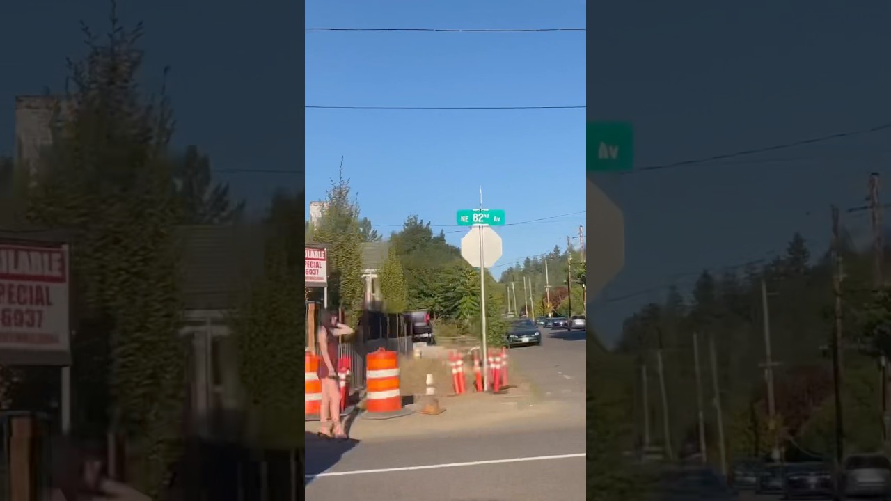 Portland Hood Tours - Northeast 82nd Avenue