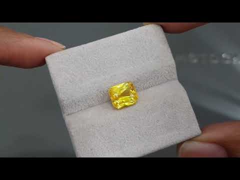 Golden yellow radiant-cut sapphire 4.35 ct, Sri Lanka Video  № 2