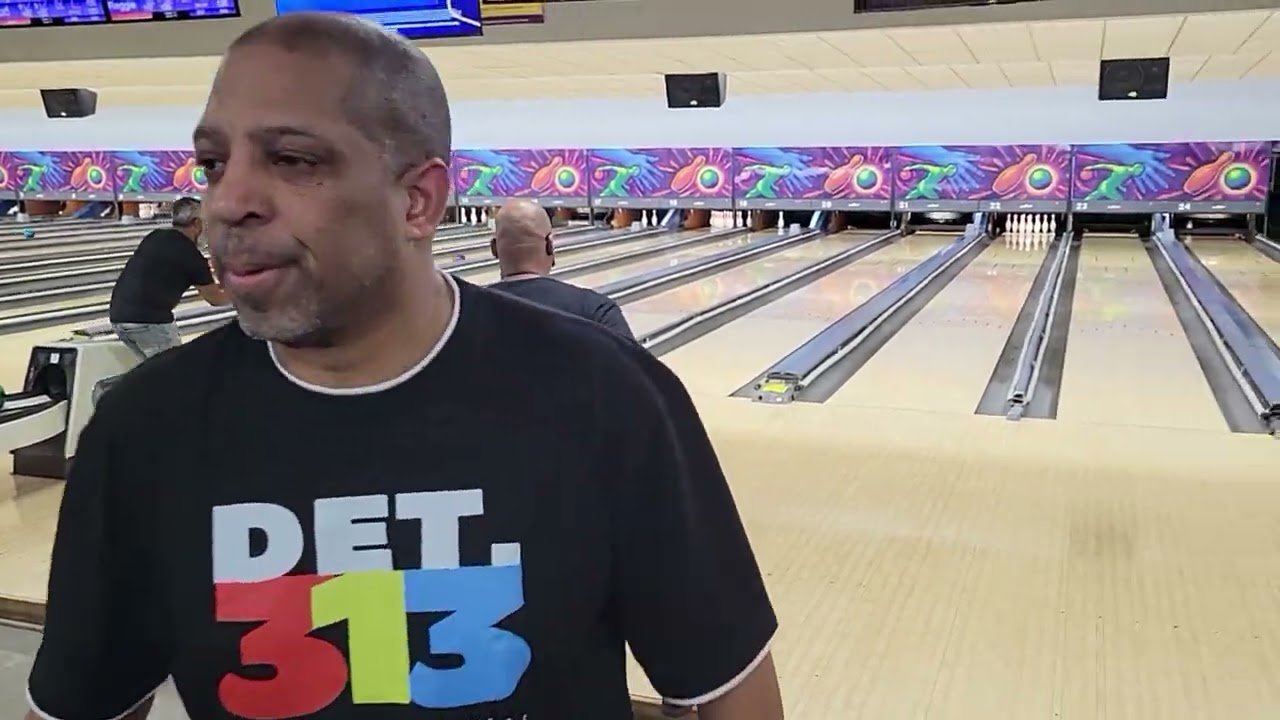 @ PLUM HOLLOW LANES. 21900 W. 9MILE RD. SOUTHFIELD, MICHIGAN 48075. 4-16-2024 FILMED BY WAYNE PERRY.
