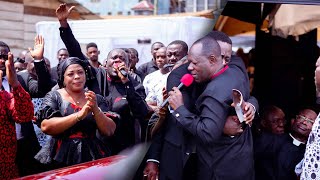 Pentecost Funeral Praise Jam with Elder Mireku at The Funeral of Mrs. Gladys Arnan