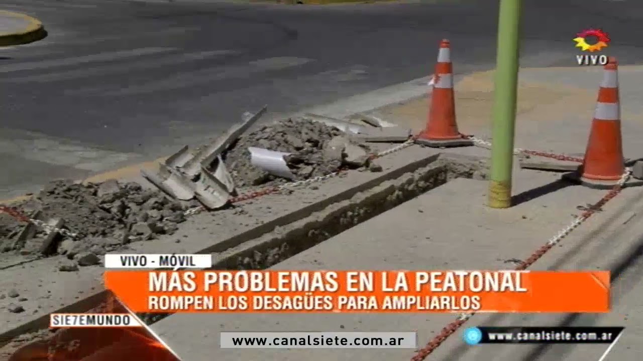 Más problemas en la peatonal de Villa Mitre: rompen los desagües para ampliarlos