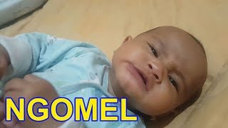 Bayi Lucu Ngomel-ngomel