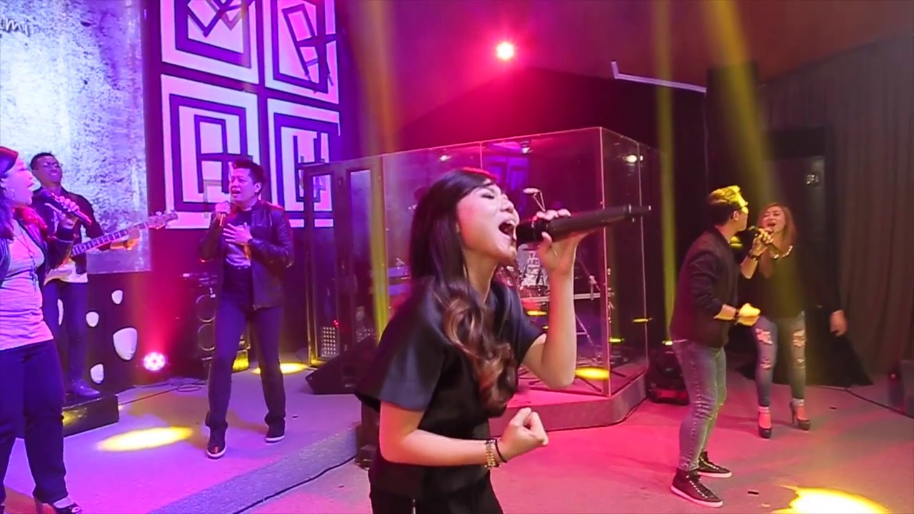 Sound of Praise - Tuhan Yang Bersama Kami ( Live at AOC Surabaya )