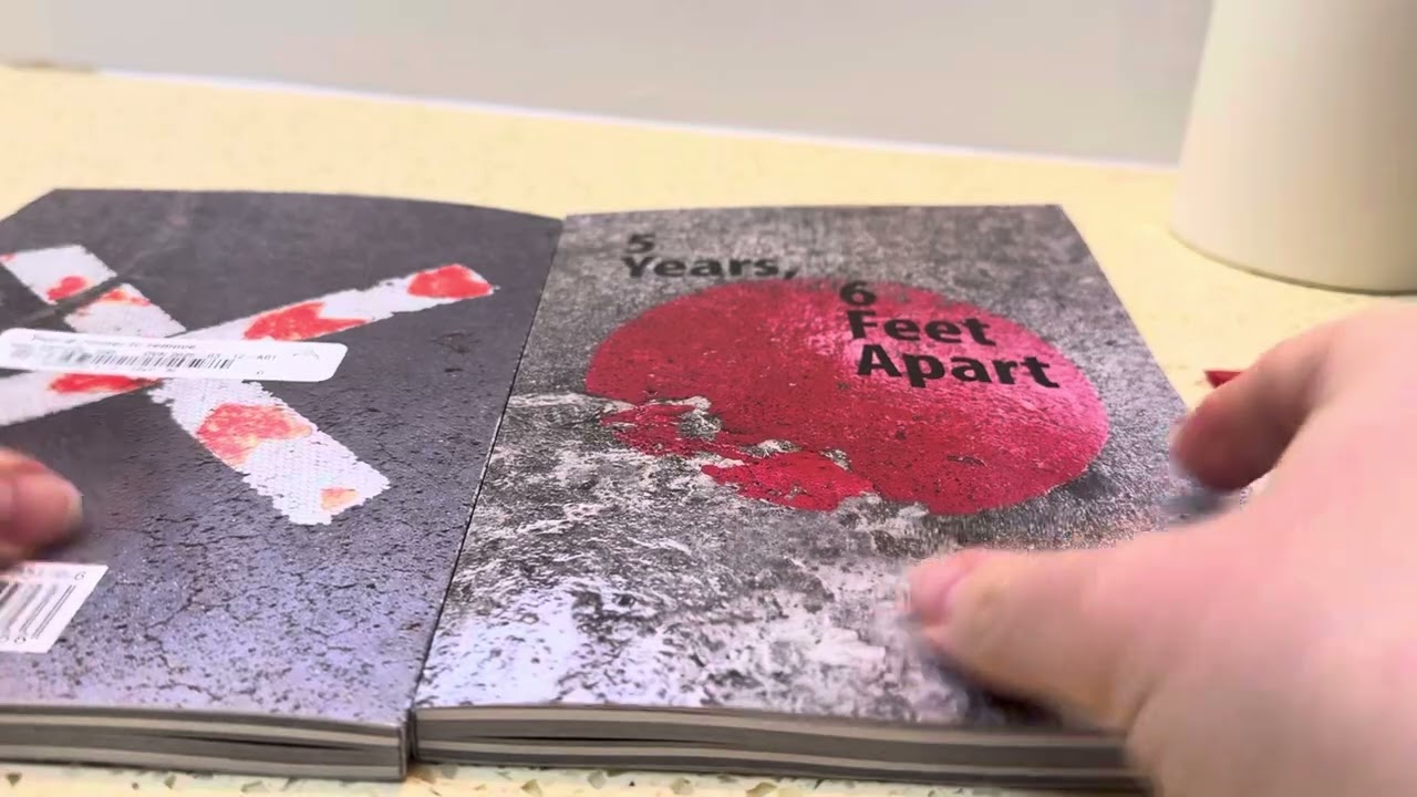 Blurb trade books paper comparison -  "Economy, Color" and "Standard, Color"