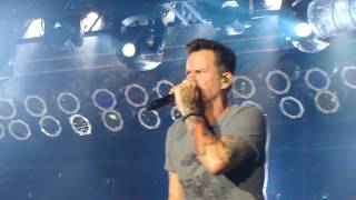 Gary Allan Watching Airplanes