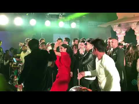 Deepika Padukone Ranveer Singh Crazy Dance On Malhari Song At Isha Ambani Pre Wedding Party