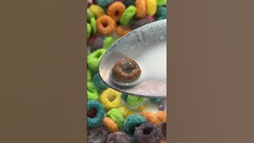 Is it normal to find a brown froot loop #shorts #cereal #frootloops