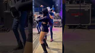 Morena Do Vesti Dynho Preto Com Leãozinho Do Forró