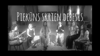 PIEKŪNS SKRIEN DEBESĪS Latvian Voices a cappella live chords