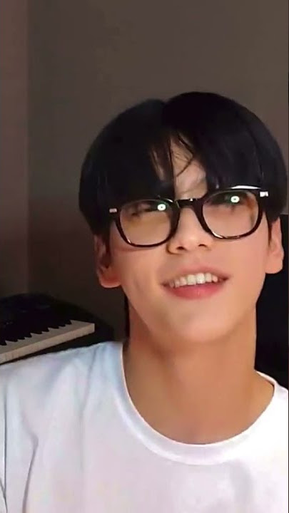 TXT Soobin singing'bye guys hi ladies'(Nillili Mambo)by Block b