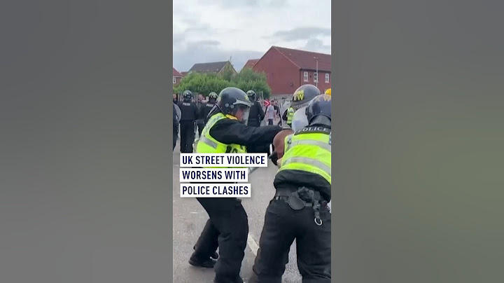 UK street violence worsens with police clashes