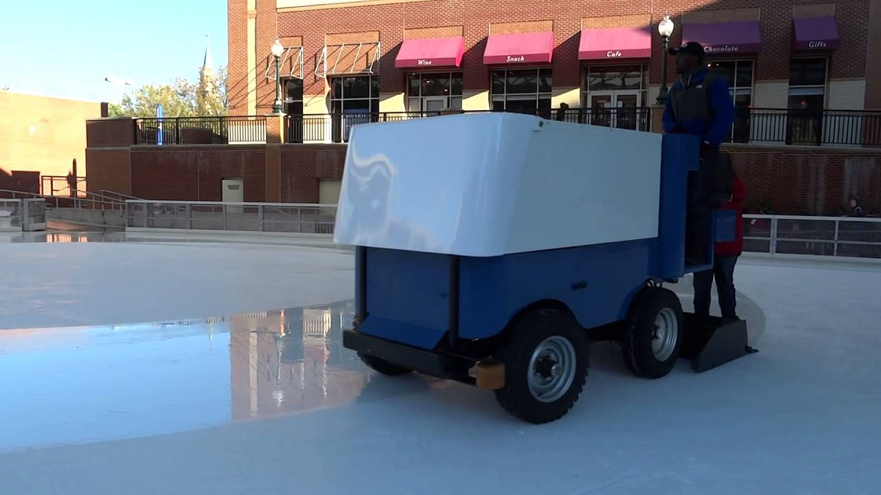 Zamboni in Silver Spring Ice Rink - YouTube