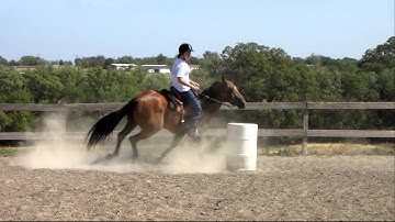 Valley View Ranch - Nip - barrels with youth rider