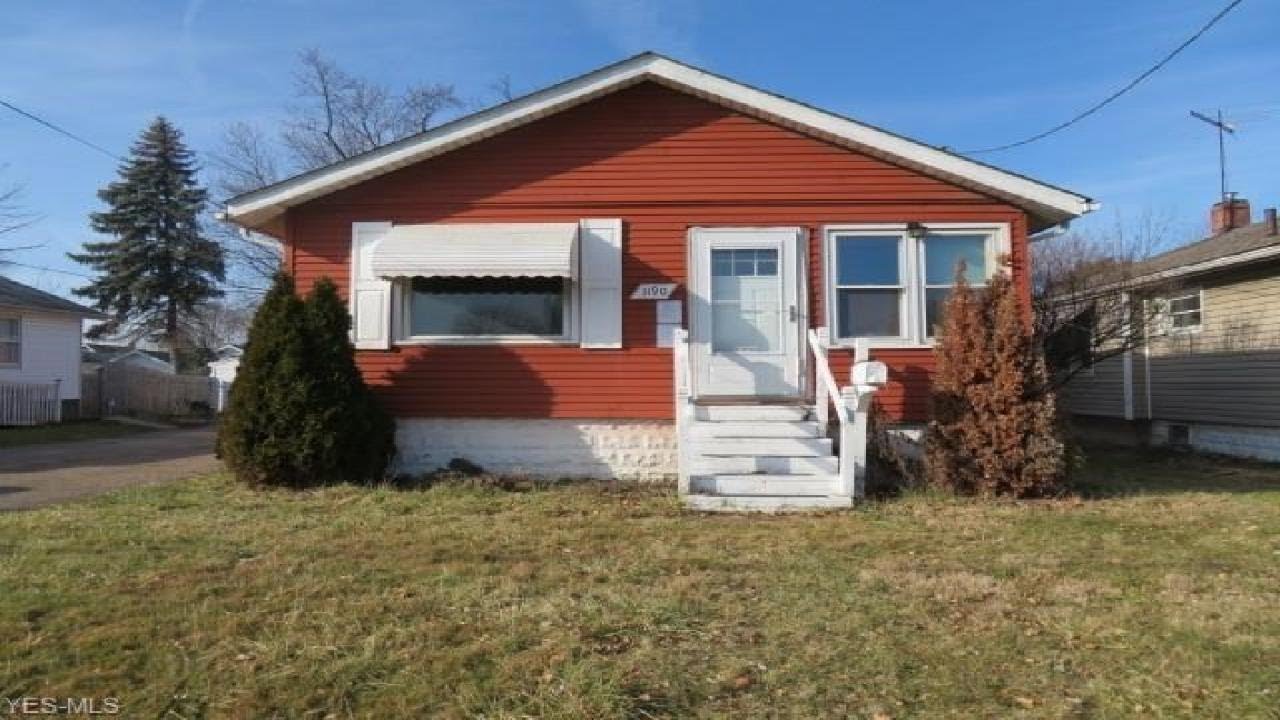 1190 Burkhardt Avenue, Akron, OH Presented by Cynthia Simpson.
