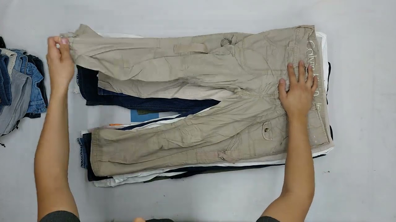 31621 Штаны Капри женские,секонд (extra), 1пак, 15.1 кг, 5.60€/кг, 45шт