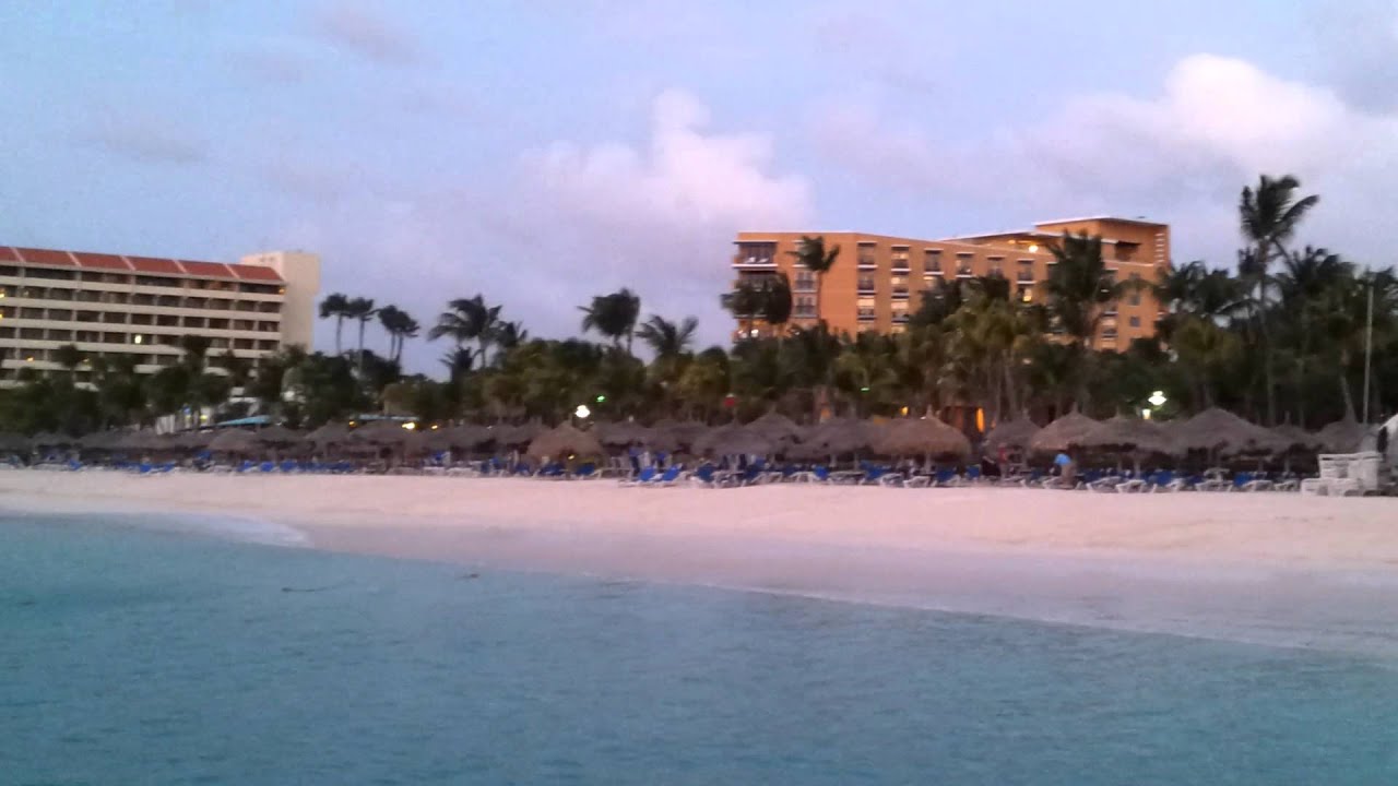 Bugaloe beach bar and grill, live music on the Pier, Palm Beach, Aruba ...