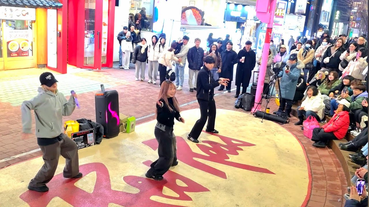 [STREET ARTIST] J MOON & SARI. INTERACTIVE HONGDAE BUSKING. 250319.
