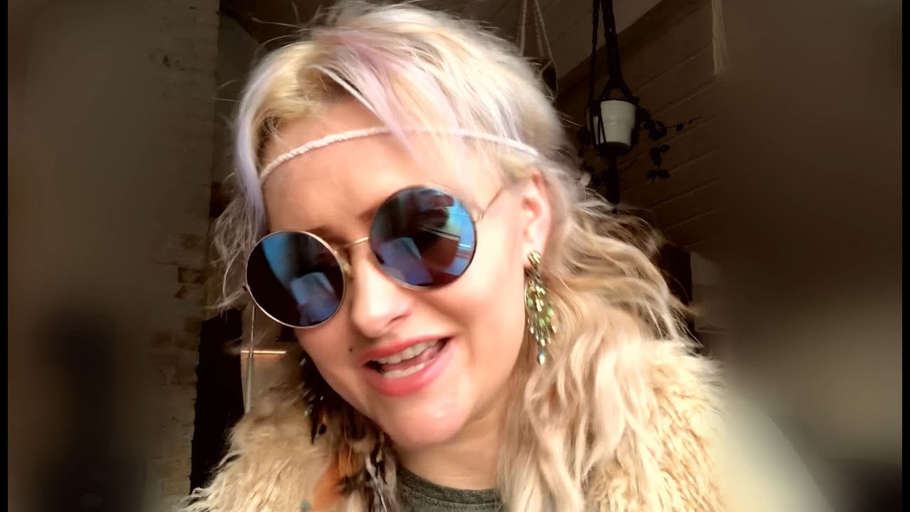 One For Rock & Roll (Beatrix & Hansi) - YouTube