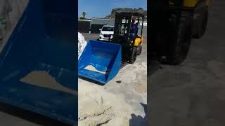 Mathand presents the M H   FORKLIFT BUCKET- turns your forklift truck into a loader by Mark Algra 589 views 2 years ago 2 minutes, 8 seconds